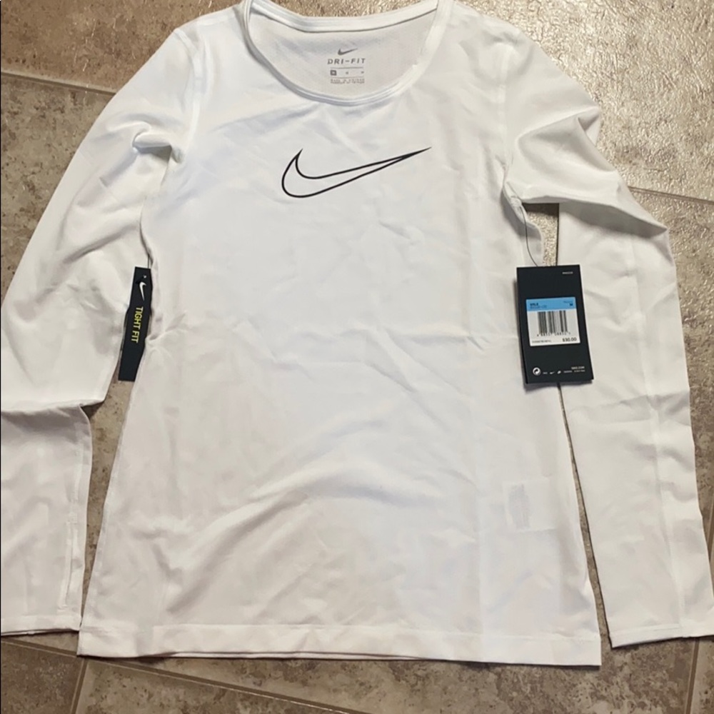 NWT.  Girls Nike drifit shirt